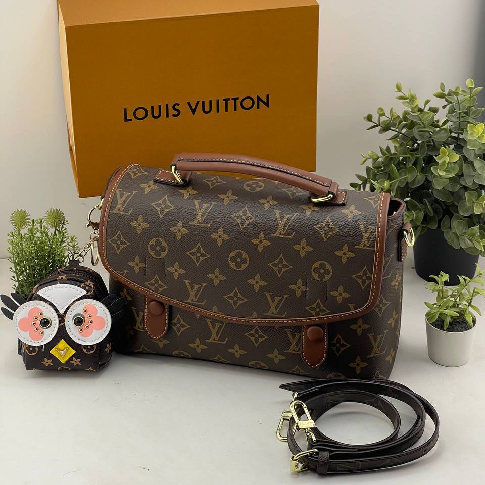 Coach Bag: Chic Carryall 👜