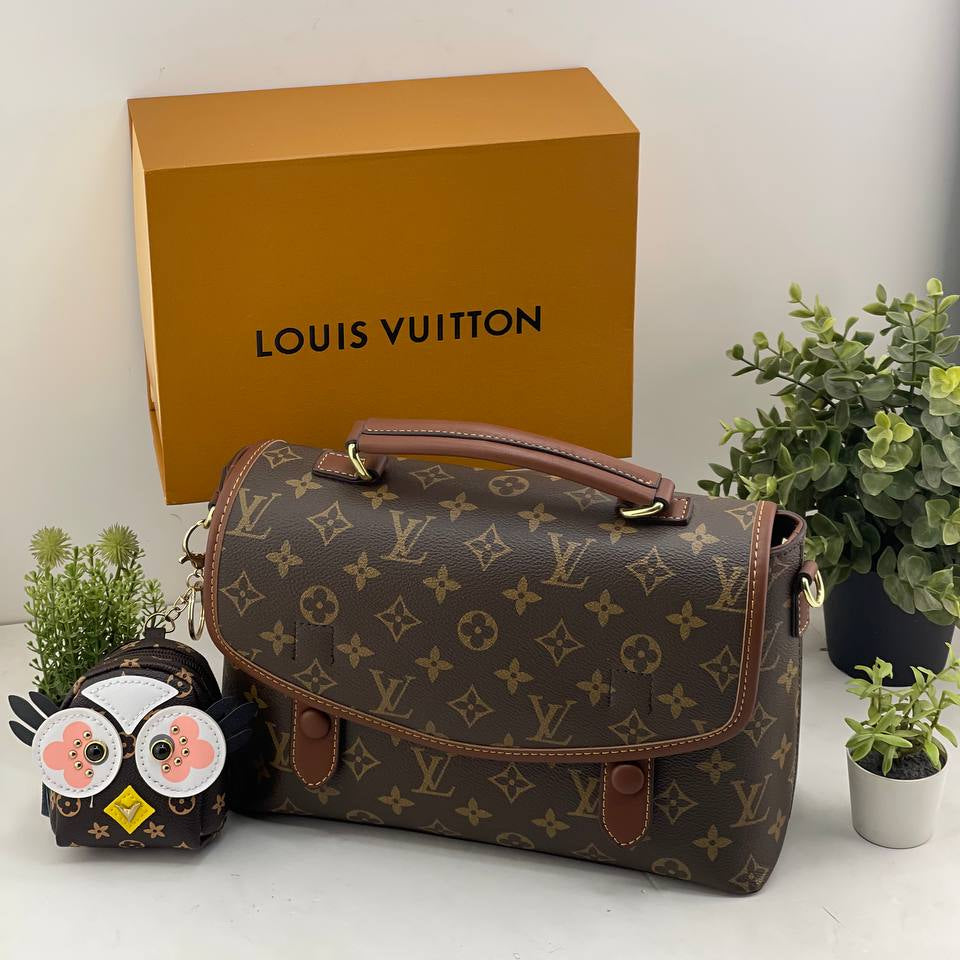 Coach Bag: Chic Carryall 👜