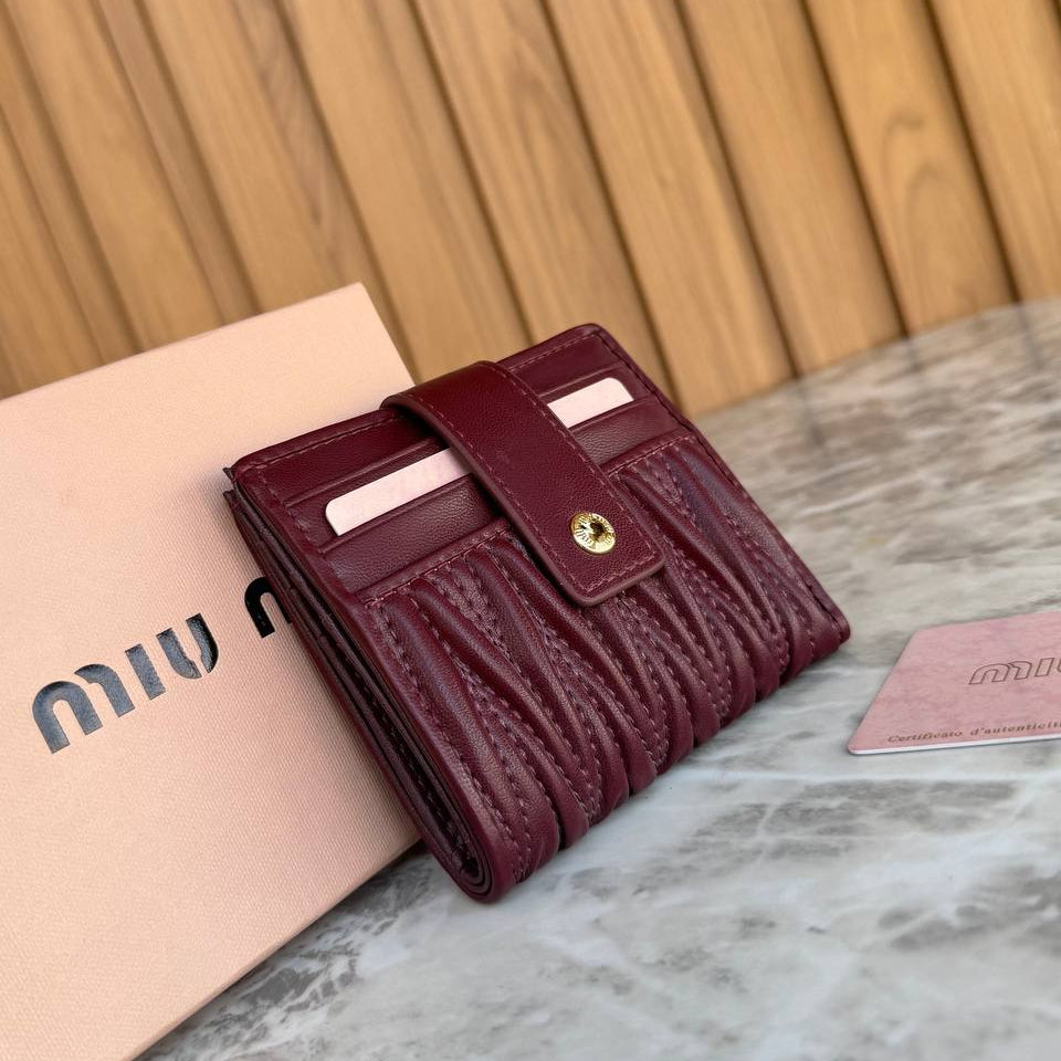 Miu Miu Matelassé Nappa Leather Compact Wallet 🖤✨👜