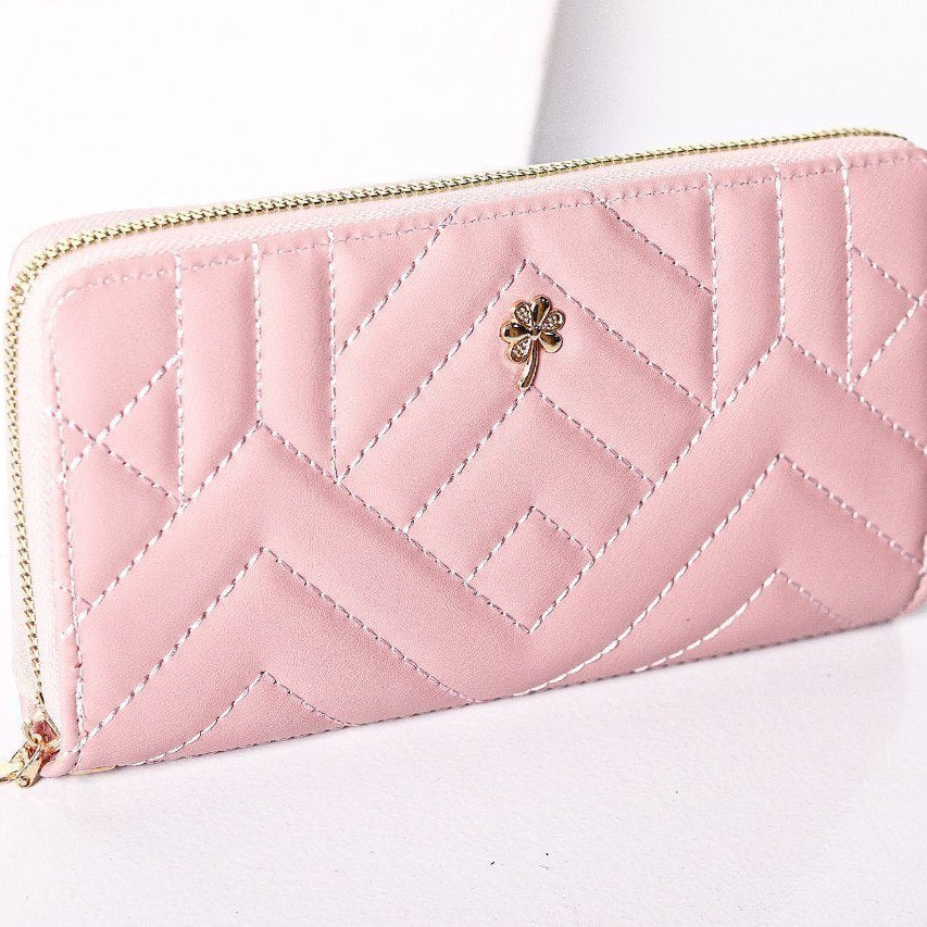 Quilted Wallet in Chic Pink 🌸👛