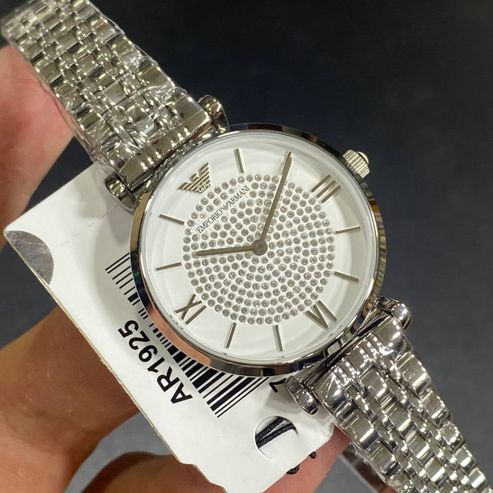 Elegant Women's Watch: Silver, Gold & Rose Gold Tones ⌚✨