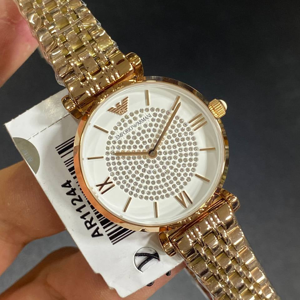 Elegant Women's Watch: Silver, Gold & Rose Gold Tones ⌚✨