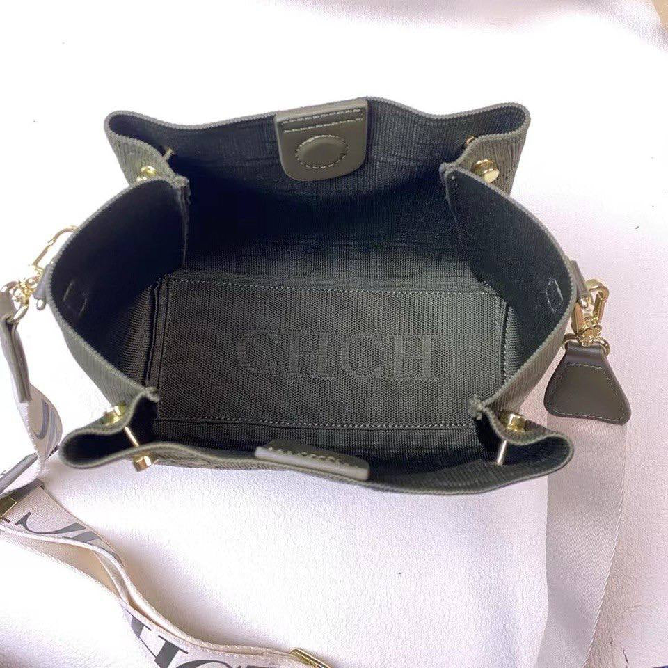 CH Bag: Chic Beige Tote 👜 Quality Design 🖤💚