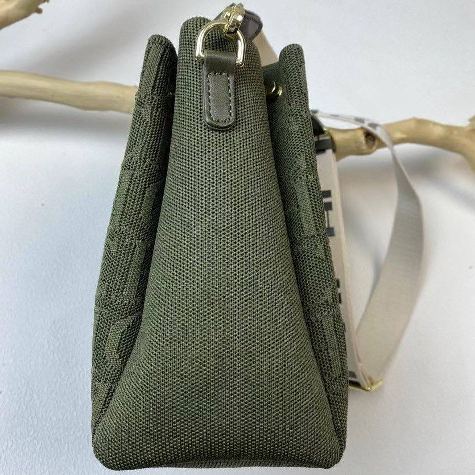 CH Bag: Chic Beige Tote 👜 Quality Design 🖤💚