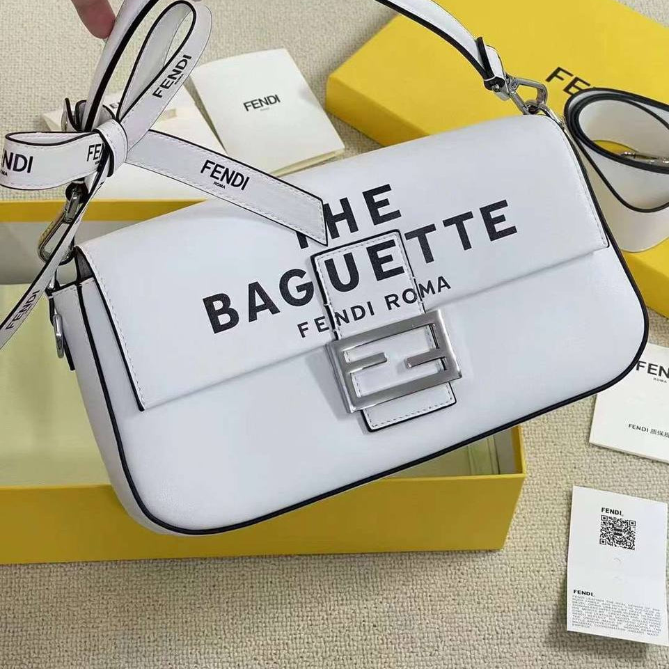 Fendi Baguette White 🤍 Chic Designer Bag