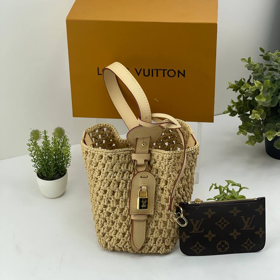 Louis Vuitton Beige & Brown Monogram Bag 👜