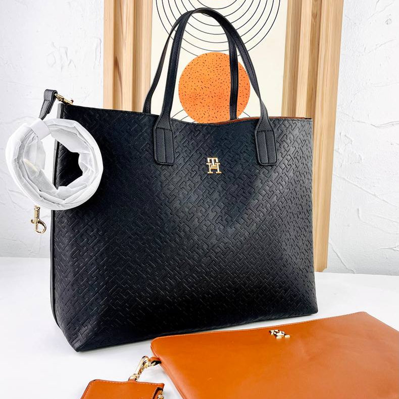 TOMMY: Classic Carryall in Navy 🎒💼🔵