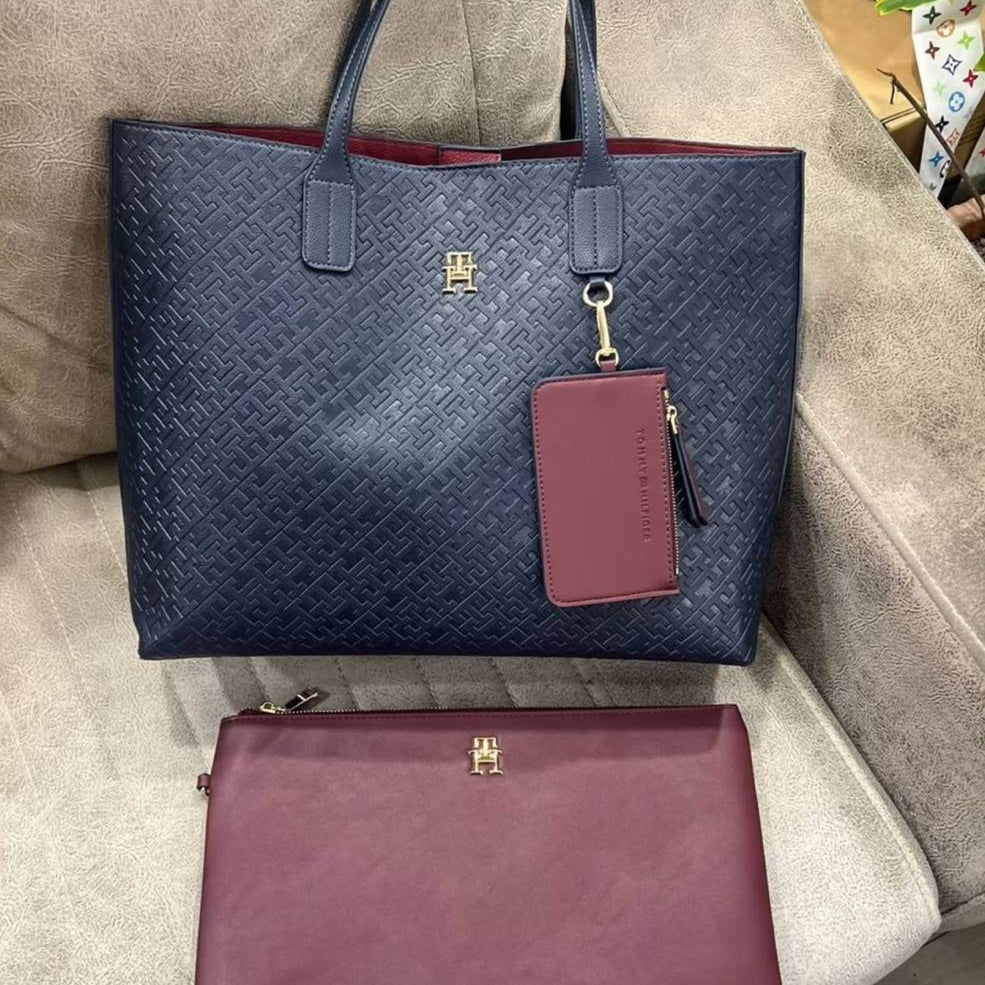 TOMMY: Classic Carryall in Navy 🎒💼🔵