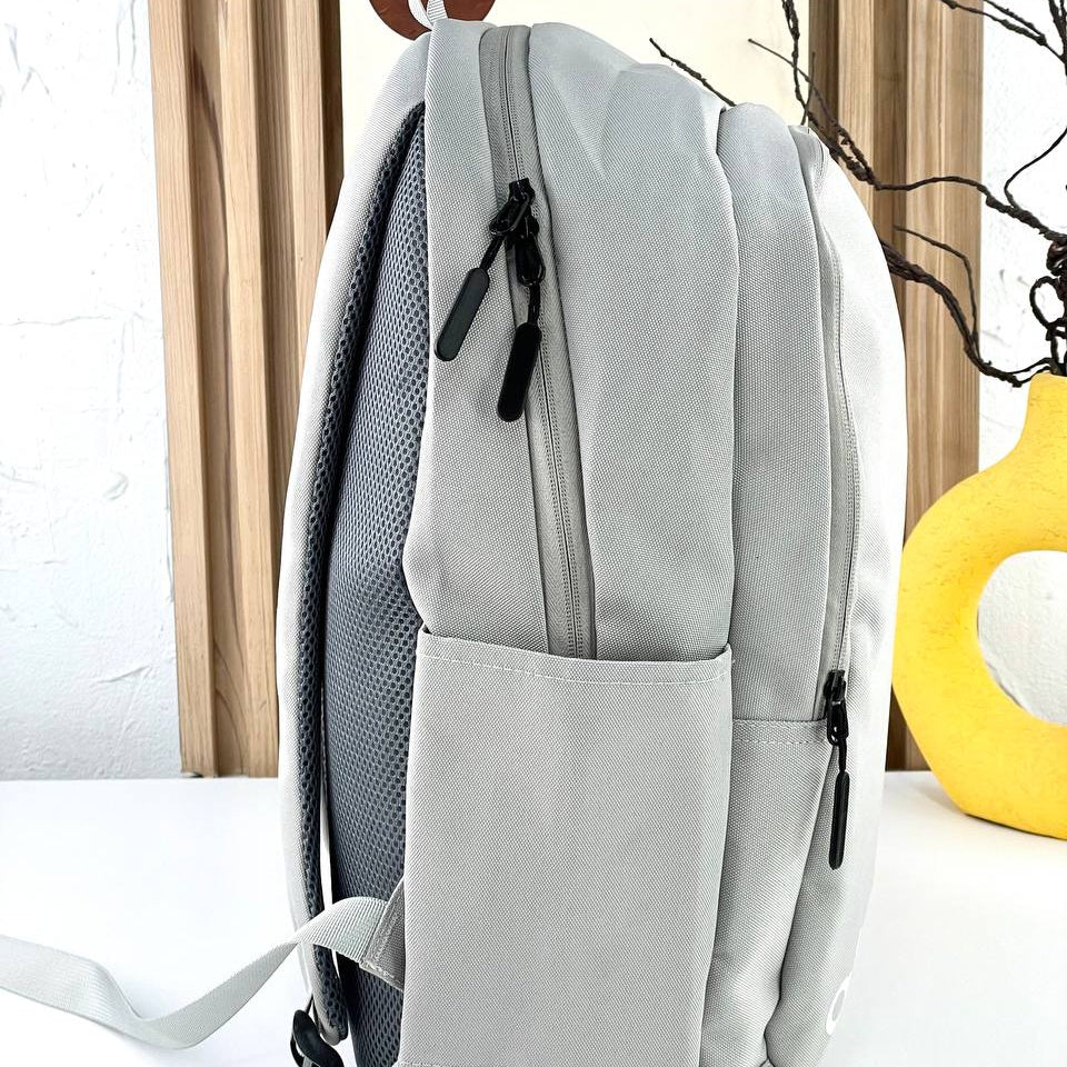 Alo Black Backpack: Sleek, Everyday Carry 🖤🎒☁️