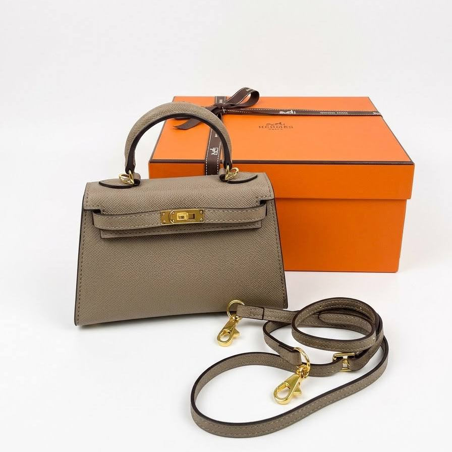 Hermes Kelly Structured Handbag with Detachable Strap