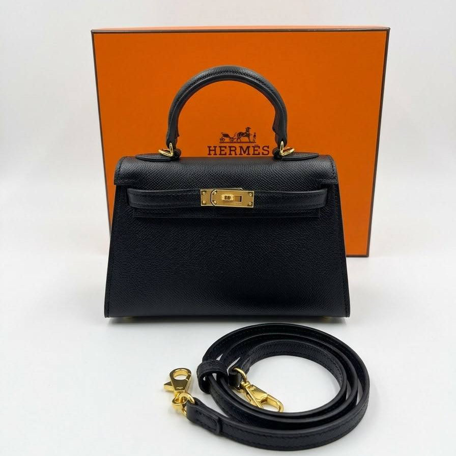 Hermes Kelly Structured Handbag with Detachable Strap