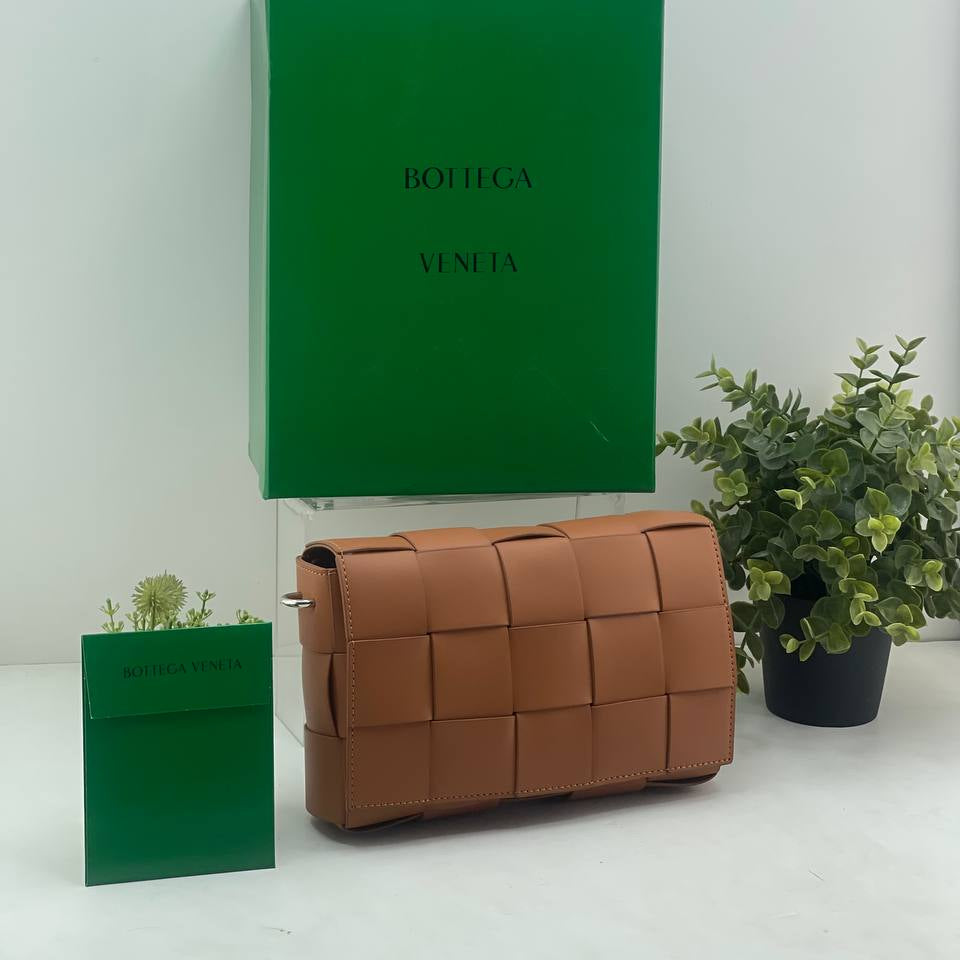 Bottega Veneta Intrecciato Leather Crossbody Bag in Black 👜🖤✨