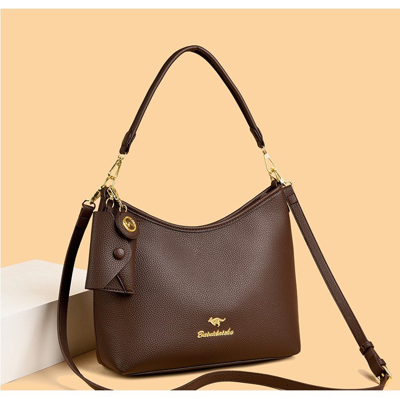 Baididaishu Kangaroo Shoulder Bag with Matching Pouch