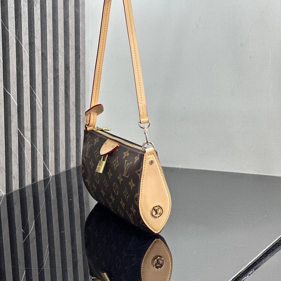 Louis Vuitton Monogram Papillon Shoulder Bag with Gold Padlock 👜✨🤎