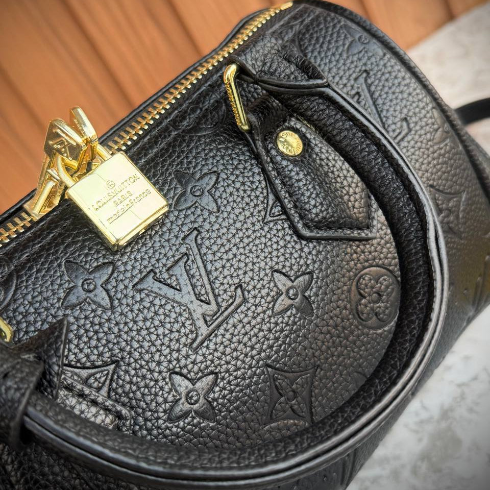 Louis Vuitton Monogram Empreinte Speedy Bandoulière 25 in Black Leather 👜🖤✨