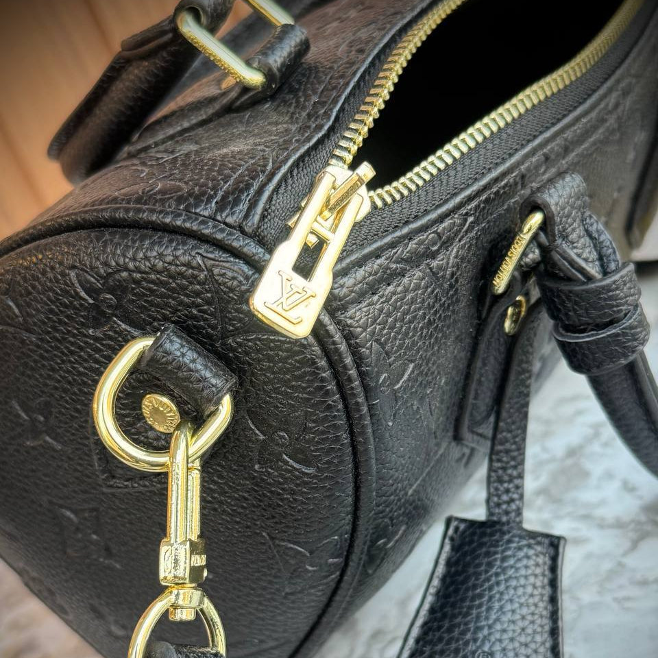 Louis Vuitton Monogram Empreinte Speedy Bandoulière 25 in Black Leather 👜🖤✨