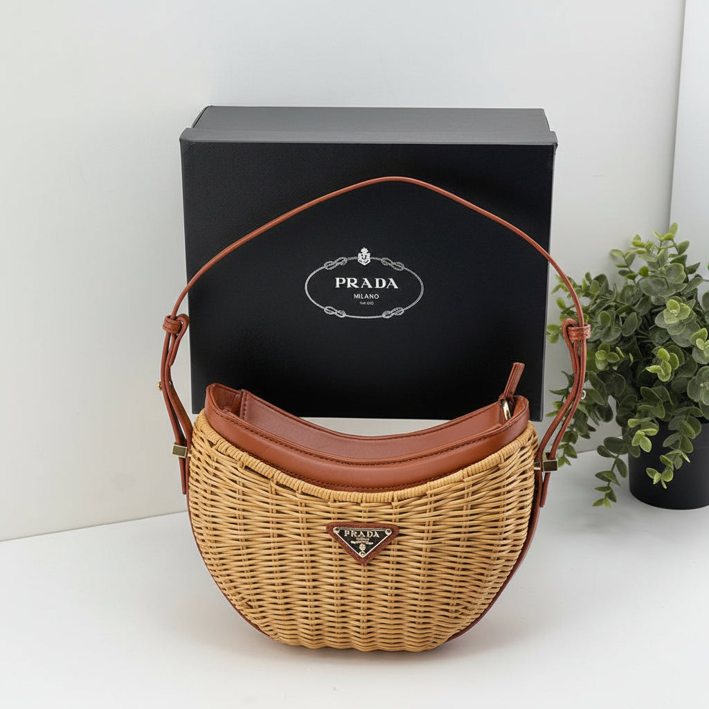 Prada Wicker & Leather Bag 👜🤎🖤
