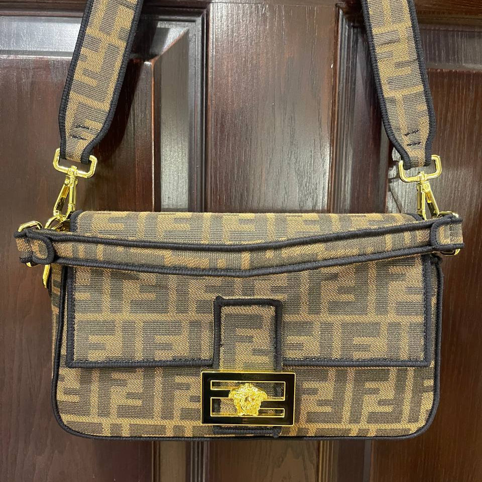 Fendi Brown Baguette: Iconic Chic 👜🍫