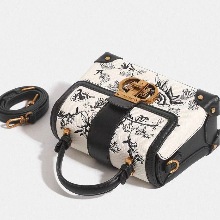 Floral Top Handle Bag 👜🌸 Black & White