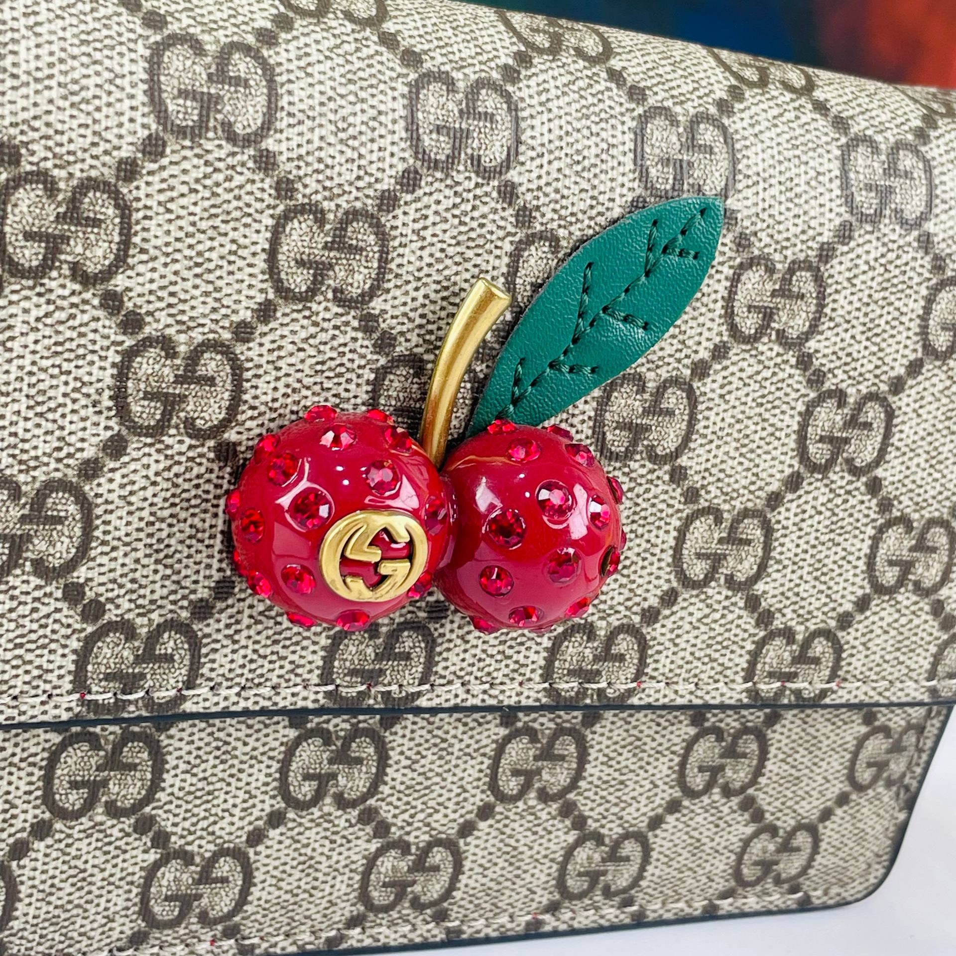 Gucci GG Supreme Cherry Chain Wallet with Crystal Embellishment 🍒✨