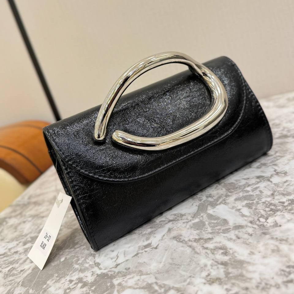 Metallic Silver Sculptural Handle Clutch Bag 🩶✨👜
