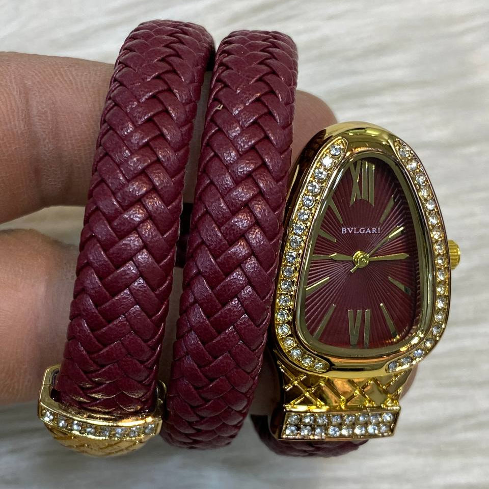 Elegant Colorfast Women's Watch 💖⌚ Stainless Steel or Leather