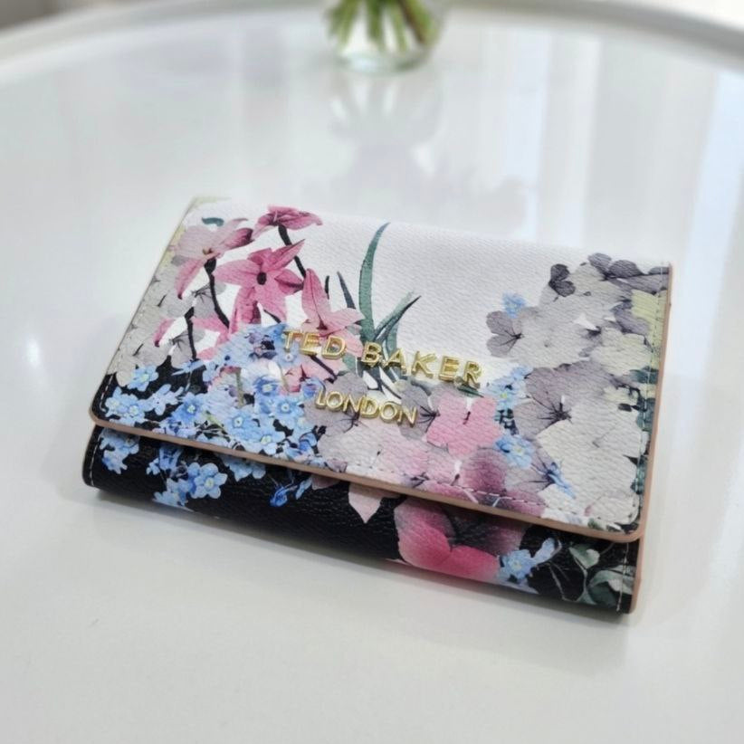 TED BAKER Floral Wallet: Dangerous Colors 🌹💐