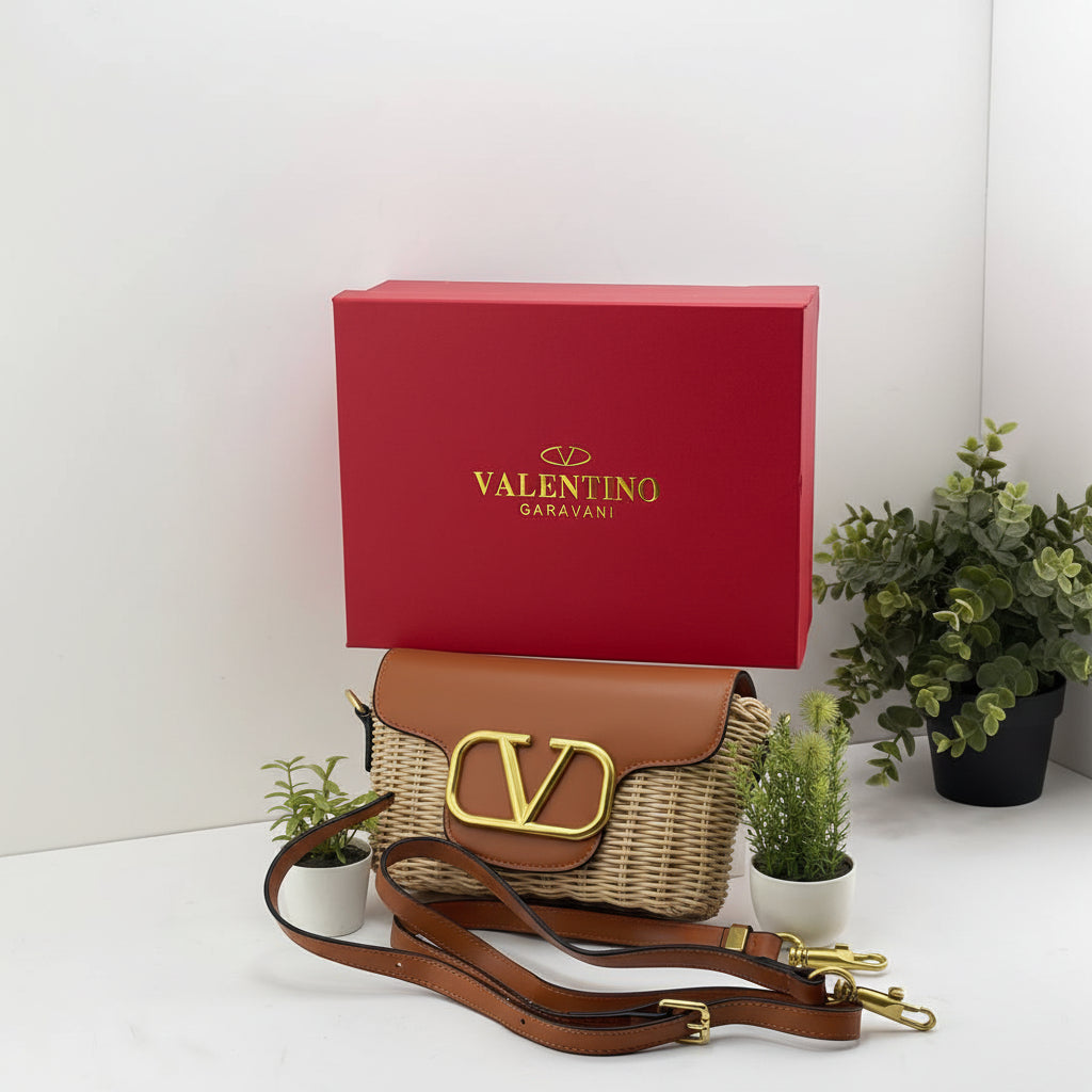 Valentino Brown & Black Bag 👜🖤