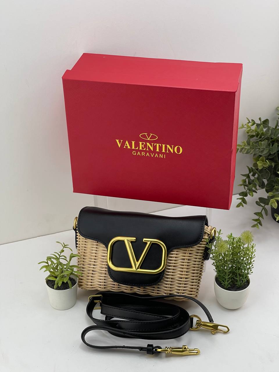 Valentino Brown & Black Bag 👜🖤