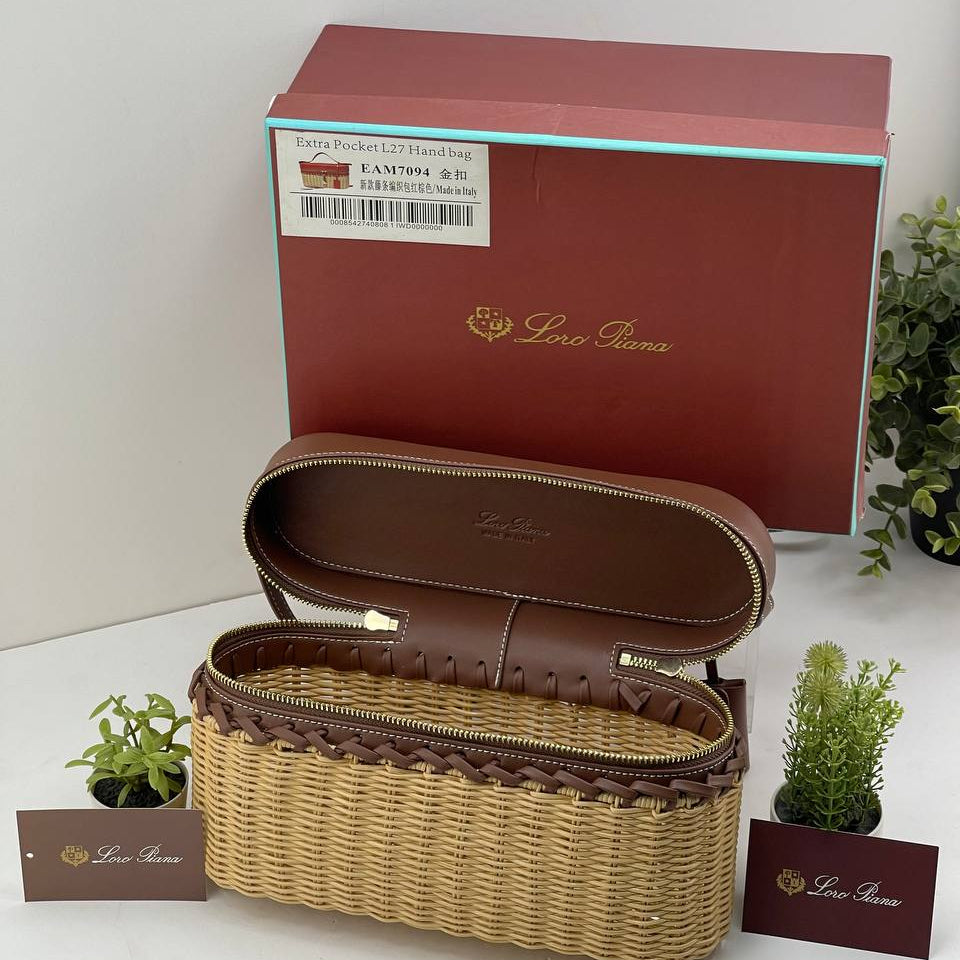 Loro Piana Extra Pocket L27: Chic Carryall 💼👜🤎