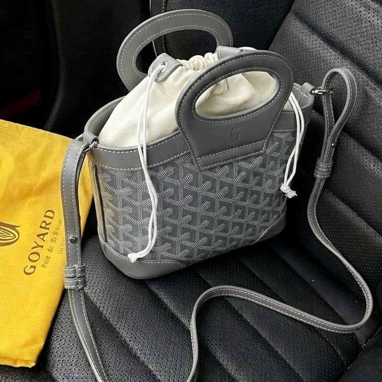 GOYARD Mirror Bag: Green Canvas Crossbody 💚