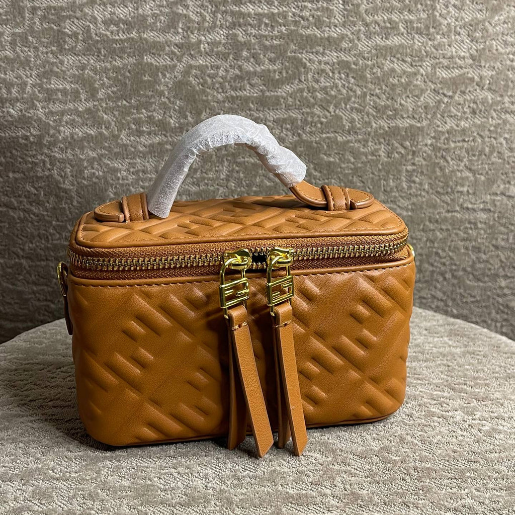Fendi Brown & Black Baguette 👜🖤 With Box