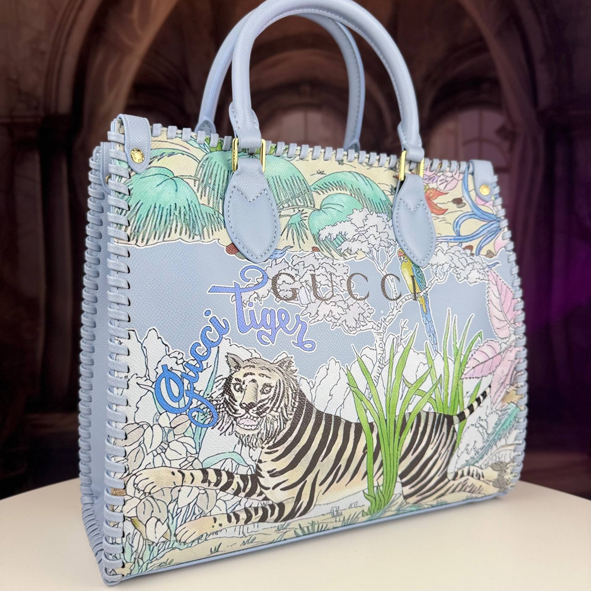 Gucci Tiger Jungle Print Tote Bag in Pink and Blue 🐯🌸👜