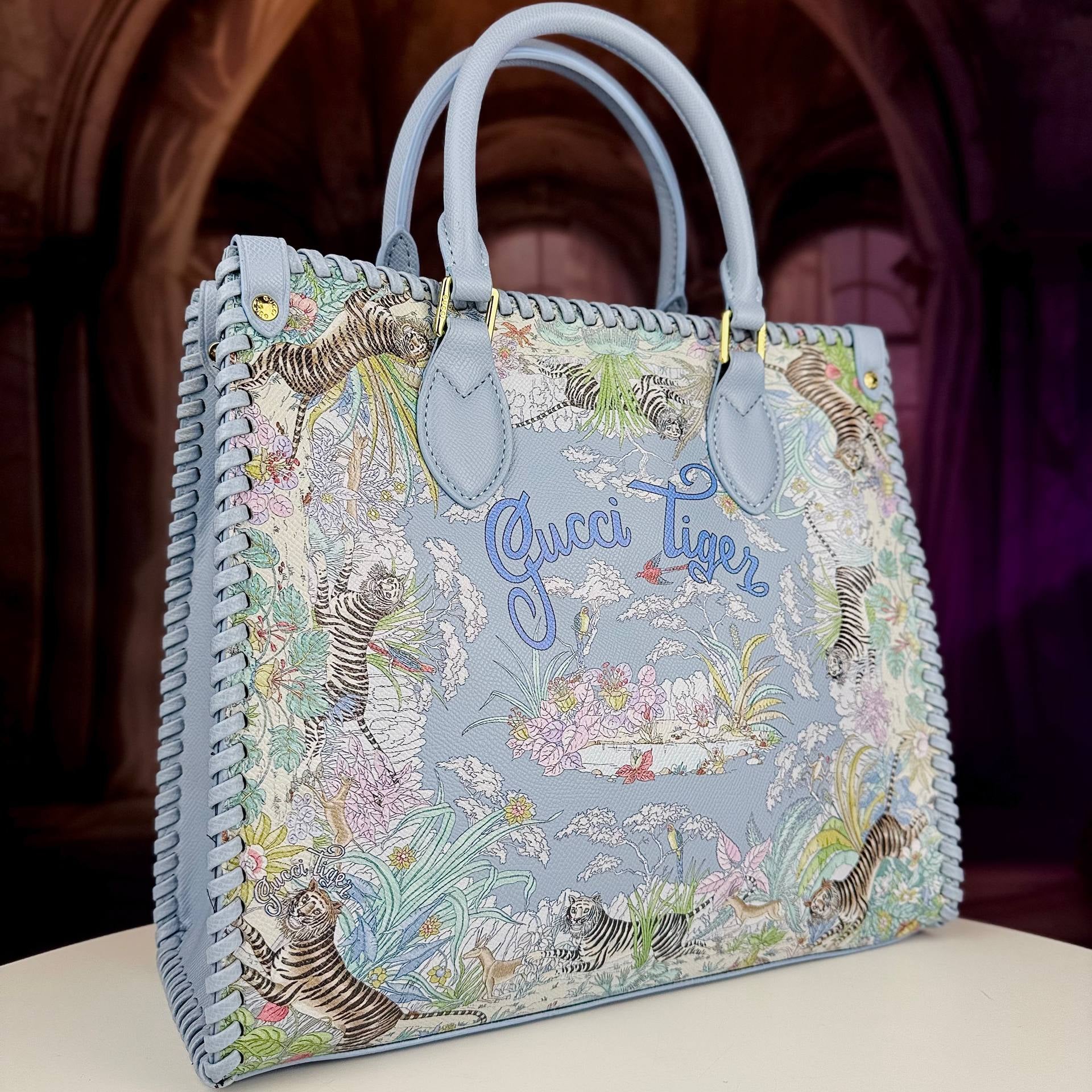 Gucci Tiger Jungle Print Tote Bag in Pink and Blue 🐯🌸👜
