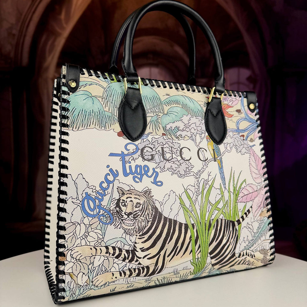 Gucci Tiger Jungle Print Tote Bag in Pink and Blue 🐯🌸👜