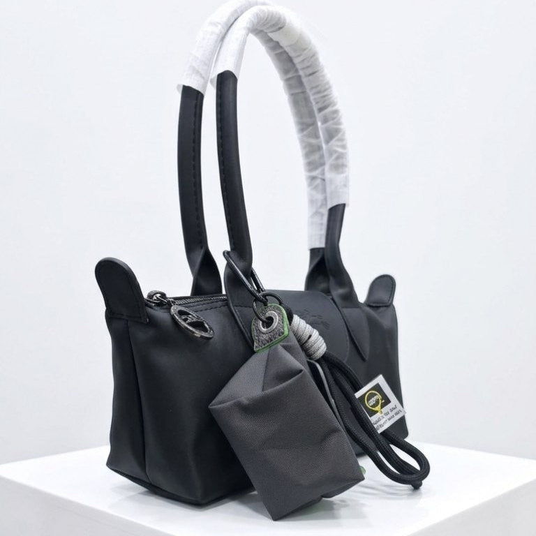 Longchamp Le Pliage Xtra M Soft Leather Shoulder Bag