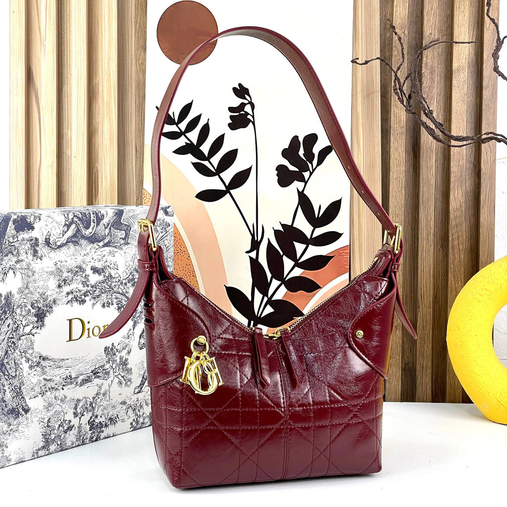 Dior: Beige & Burgundy Monogram Bag 👜🍷