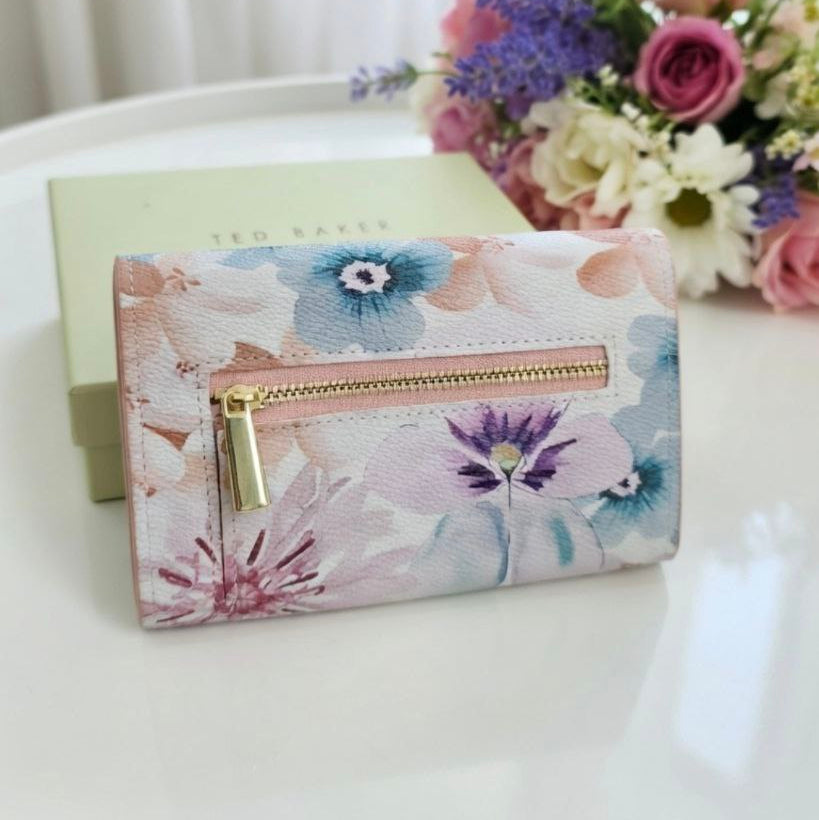TED BAKER Floral Wallet: Dangerous Beauty 🌹🌸👛