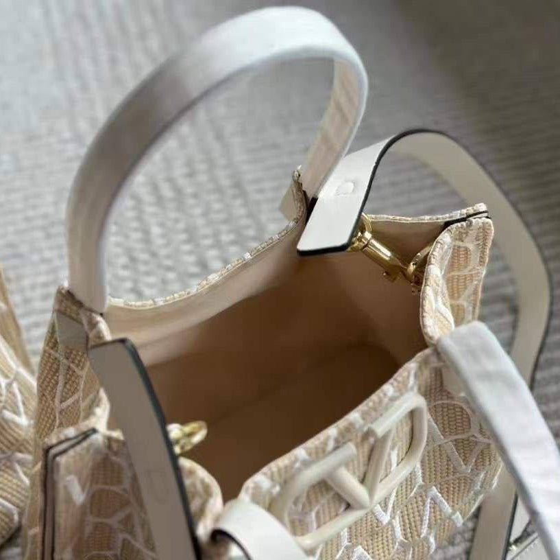VALENTINO Beige & White Bag 🤍✨