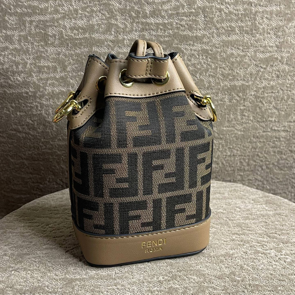 Fendi Color-Block Bag 🖤🤍💙🤎
