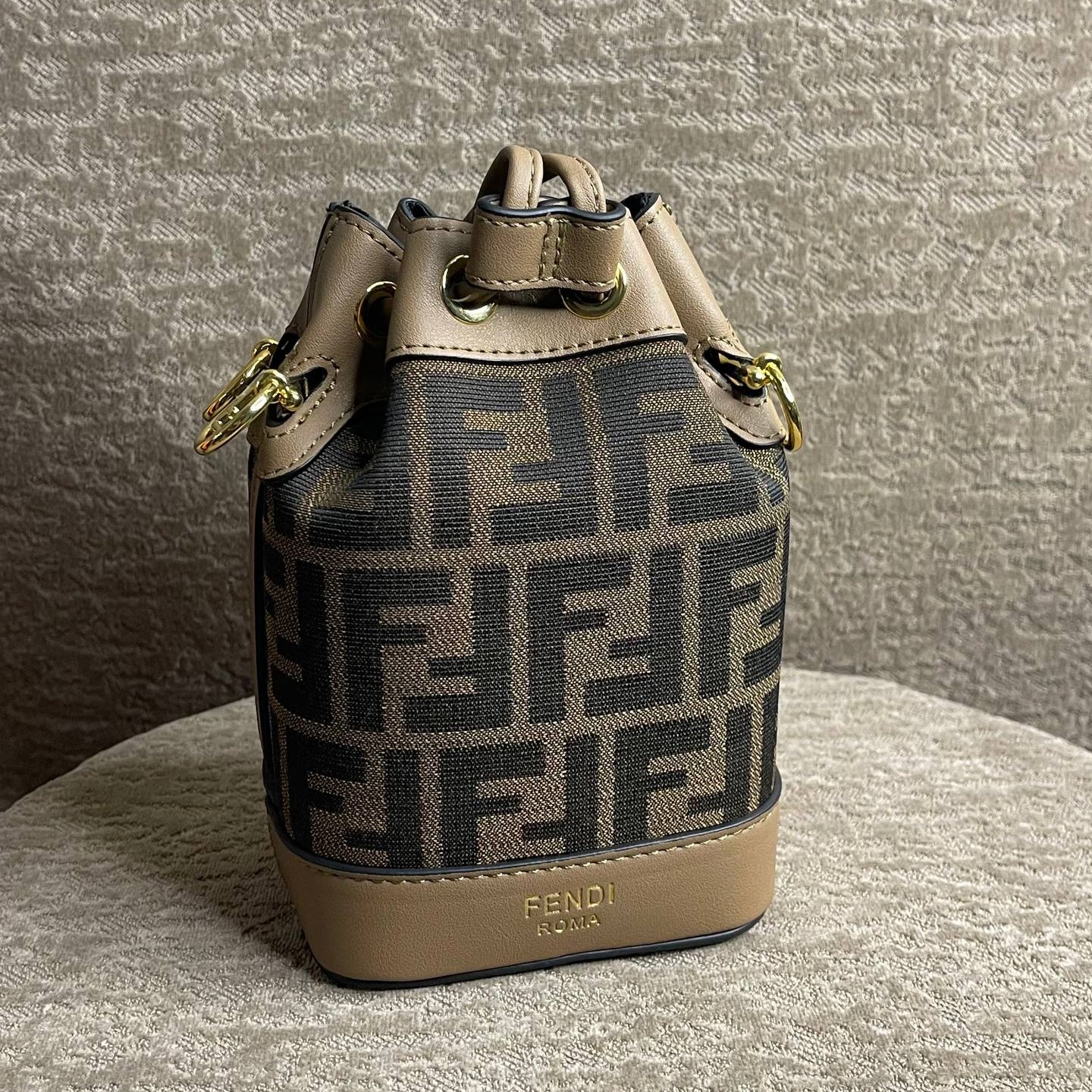 Fendi Color-Block Bag 🖤🤍💙🤎