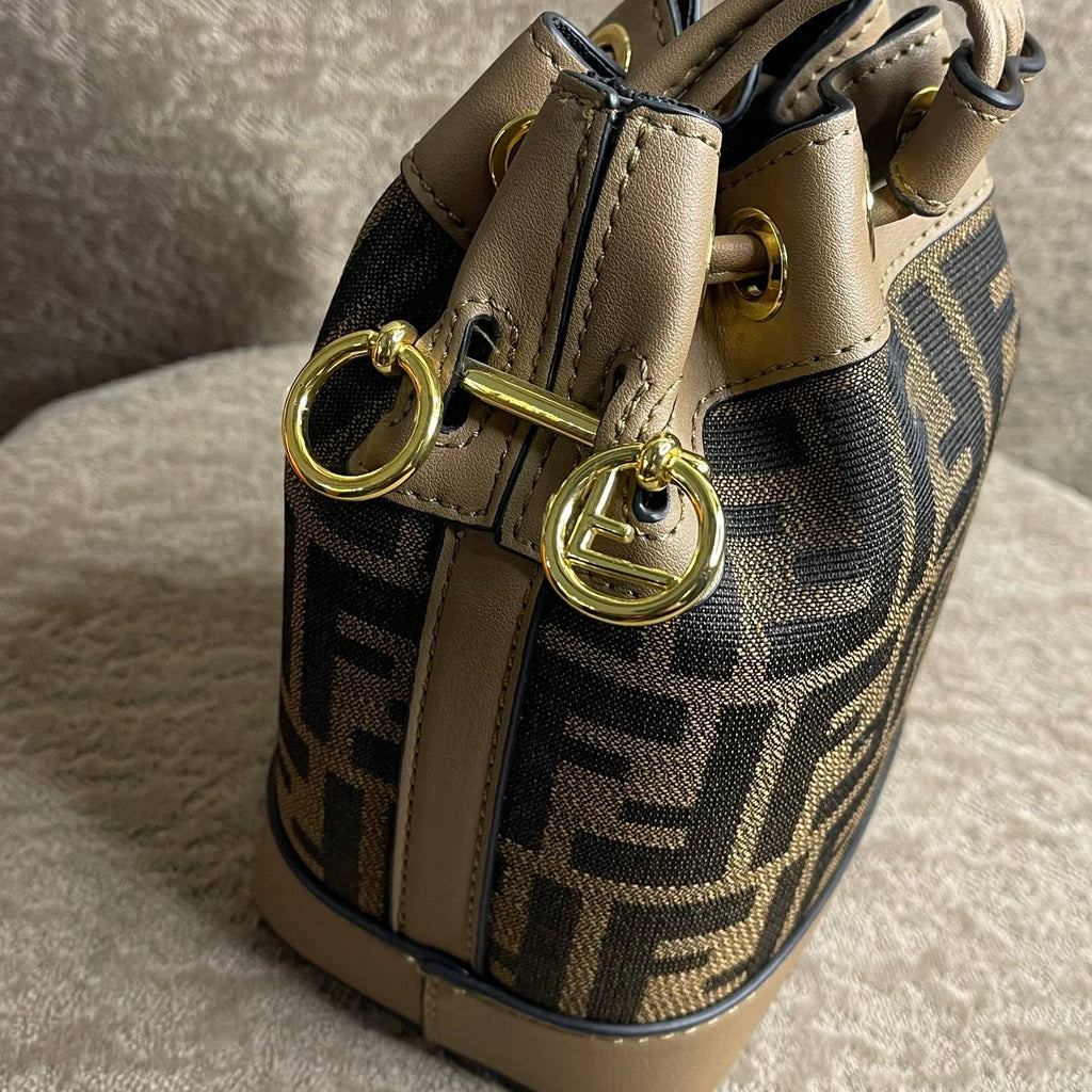 Fendi Color-Block Bag 🖤🤍💙🤎