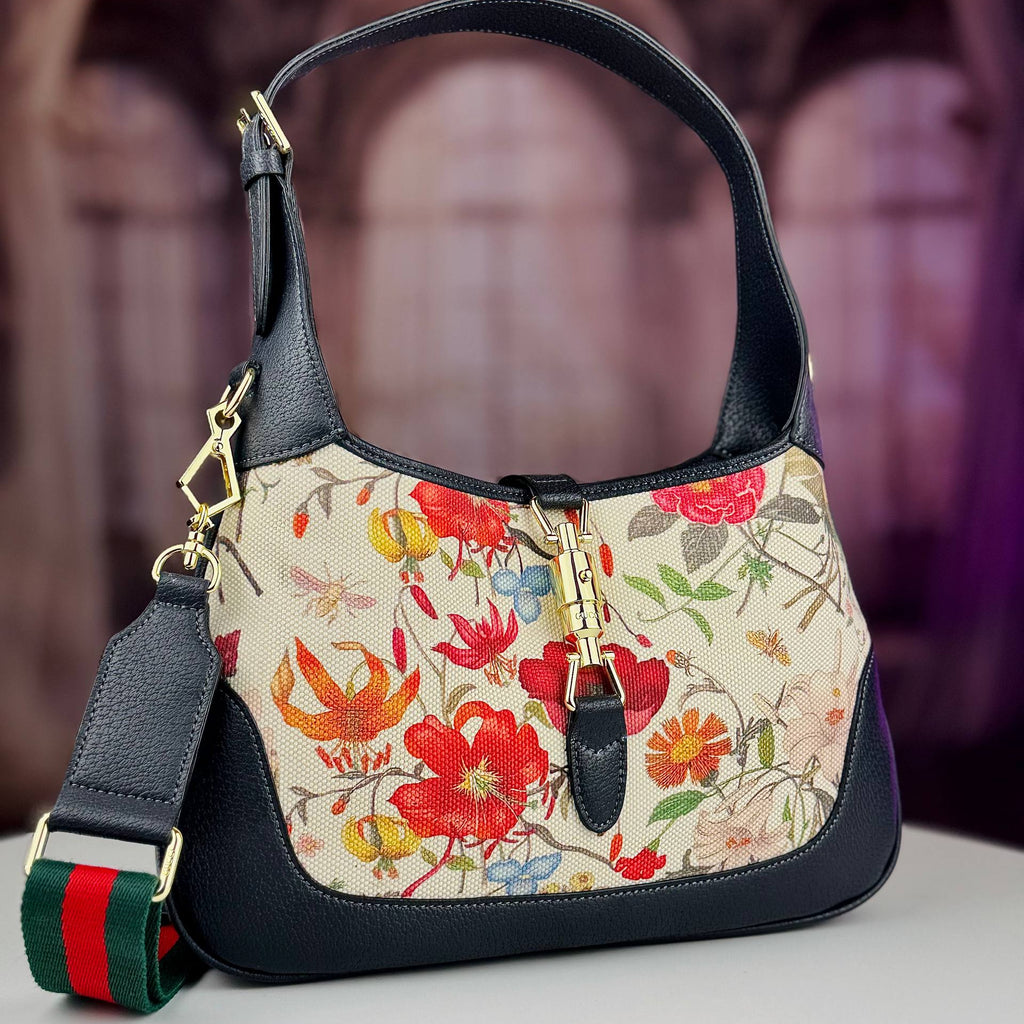 Gucci Floral Print Canvas Shoulder Bag with Gold-Tone Hardware 🌸👜