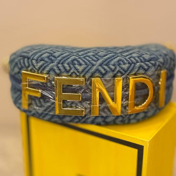 Fendi Denim Hobo Bag with Gold-Tone Hardware 💙👜
