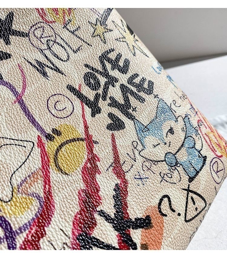 Mack Jharles Graffiti Print Artistic Shoulder Bag