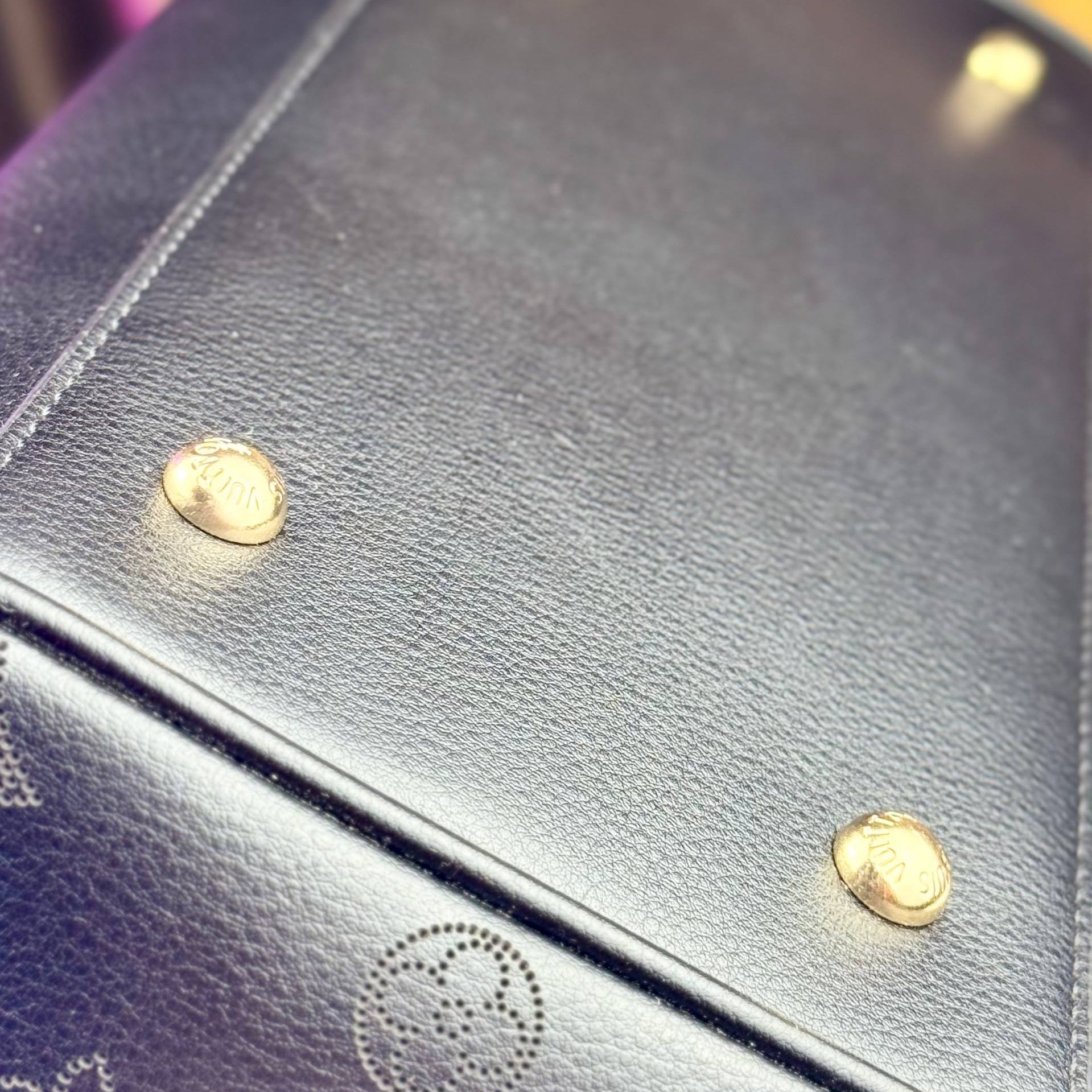 Elegant Padlock Satchel with Embossed Logo Sides