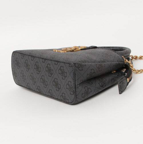 GUESS Chic Crossbody Bag 🖤💙 Beige Accent