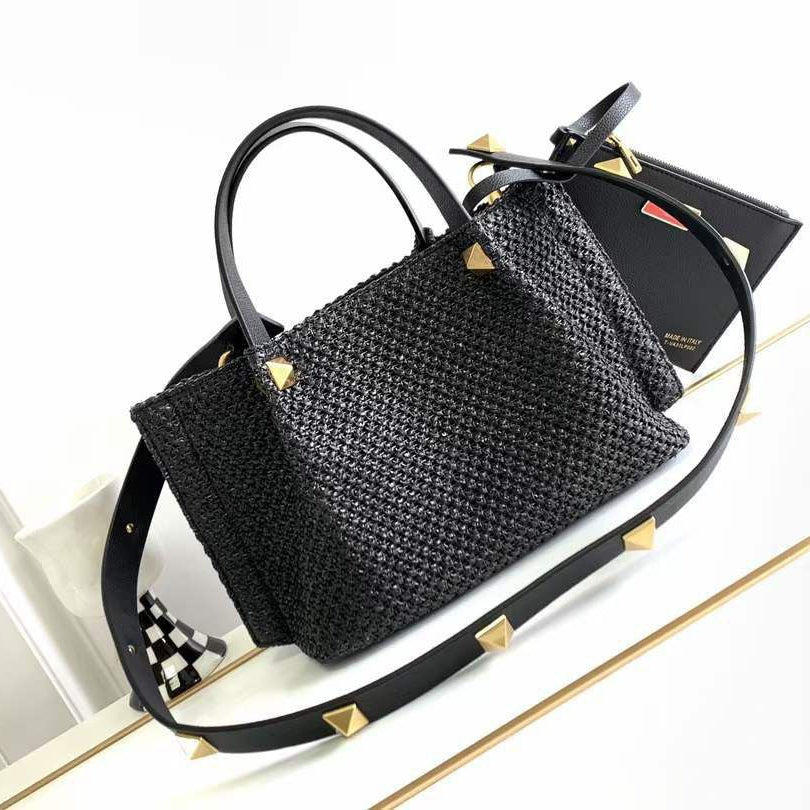 VALENTINO Top Quality Bag 🖤🤎💖 Beige