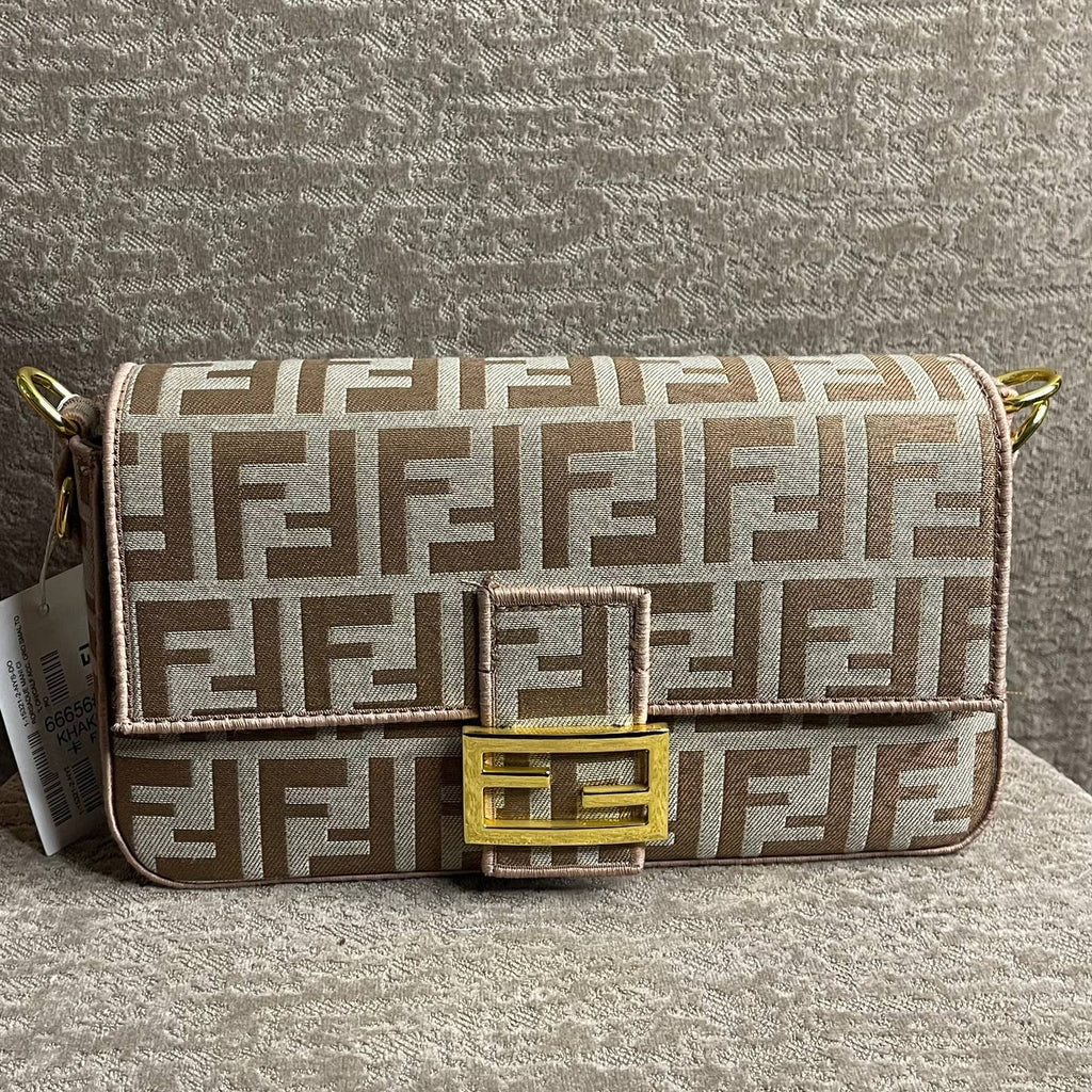Fendi: Blue & Brown Chic Bag 👜 💙