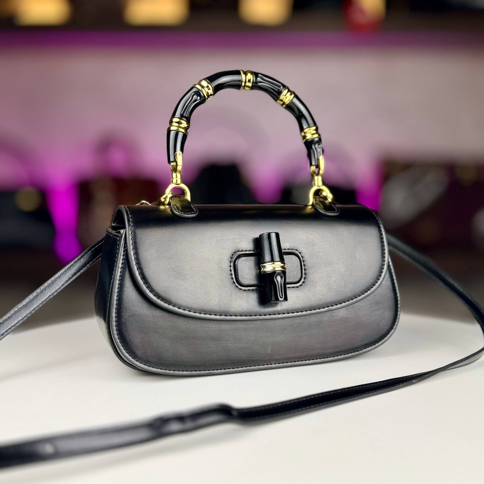 Gucci Green Leather Bag with Bamboo Handle 💚👜